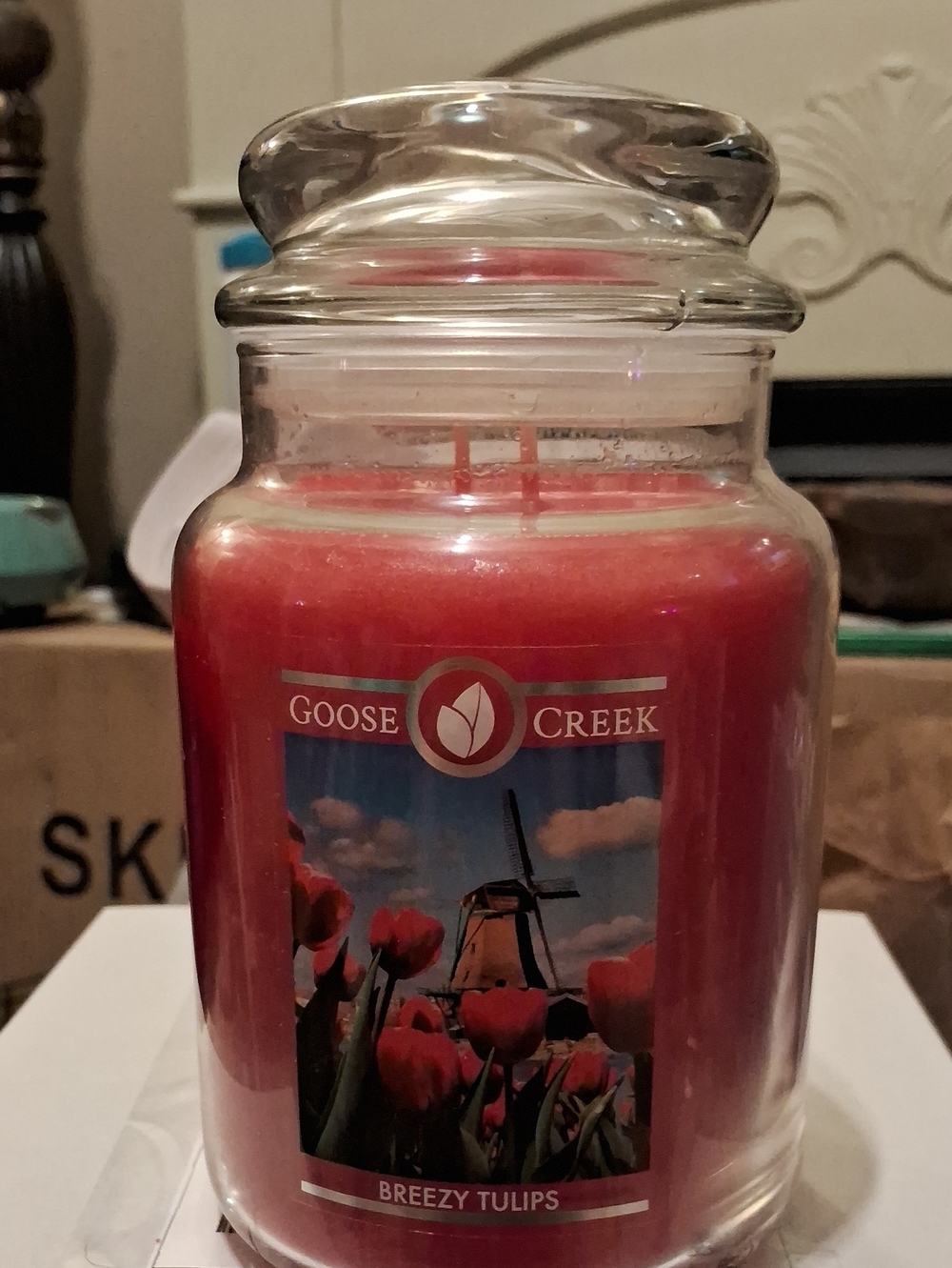 Goose Creek Breezy Tulips Red Jar Candle